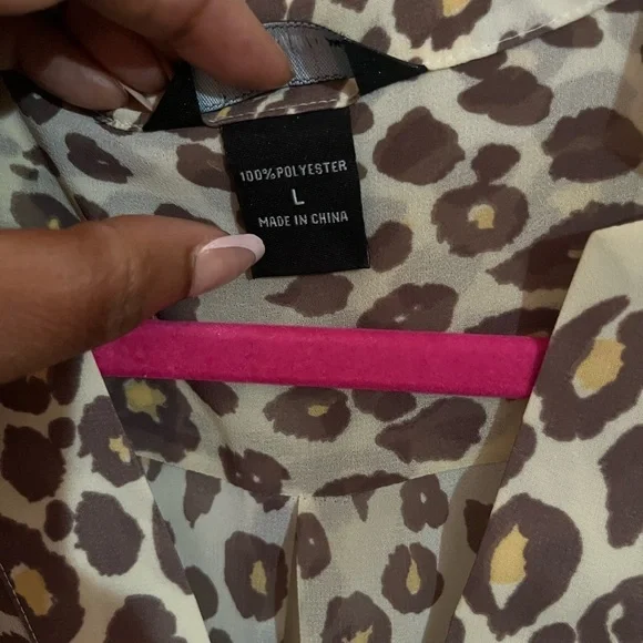 Moda cheetah print size large 100 percent polyester colors brown yellow cream. - Picture 11 of 12